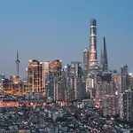 Time Traveller Boutique Hotel - Near The Bund, The Pearl Tower, Suzhou Creek, Sihang Warehouse, Natural History Museum, One Subway Stop Away From Shanghai Railway Station, Free Ice Cream, Free Laundry Service, Free Gym, English Communication Well