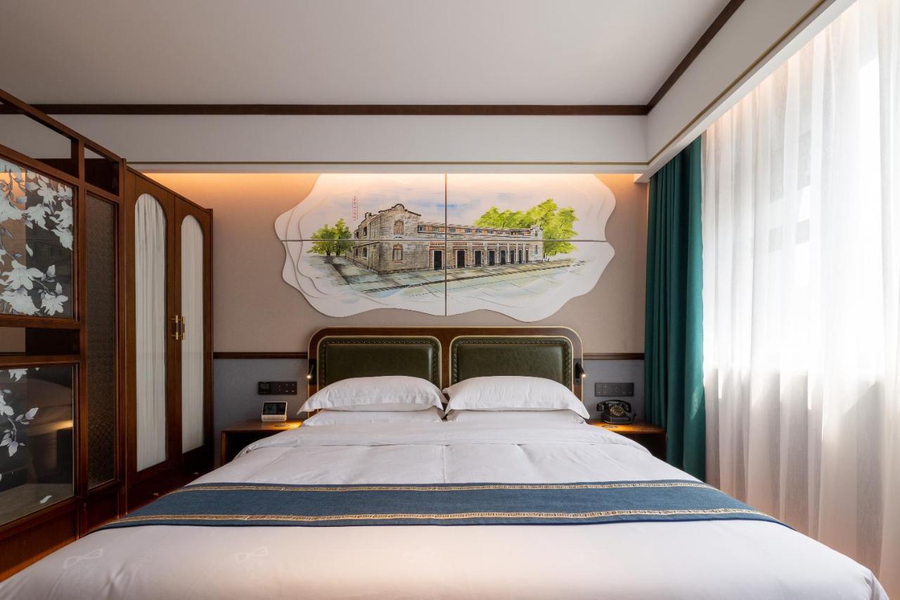 Time Traveller Boutique - Near The Bund, The Pearl Tower, Suzhou Creek, Sihang Warehouse, Natural History Museum, One Subway Stop Away From Railway Station, Free Ice Cream, Free Laundry Service, Free Gym, Communication Well Hotel Shanghai