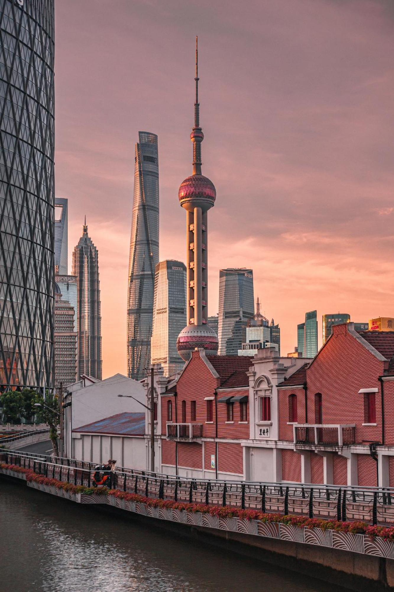 Time Traveller Boutique - Near The Bund, The Pearl Tower, Suzhou Creek, Sihang Warehouse, Natural History Museum, One Subway Stop Away From Railway Station, Free Ice Cream, Free Laundry Service, Free Gym, Communication Well 4* Shanghai