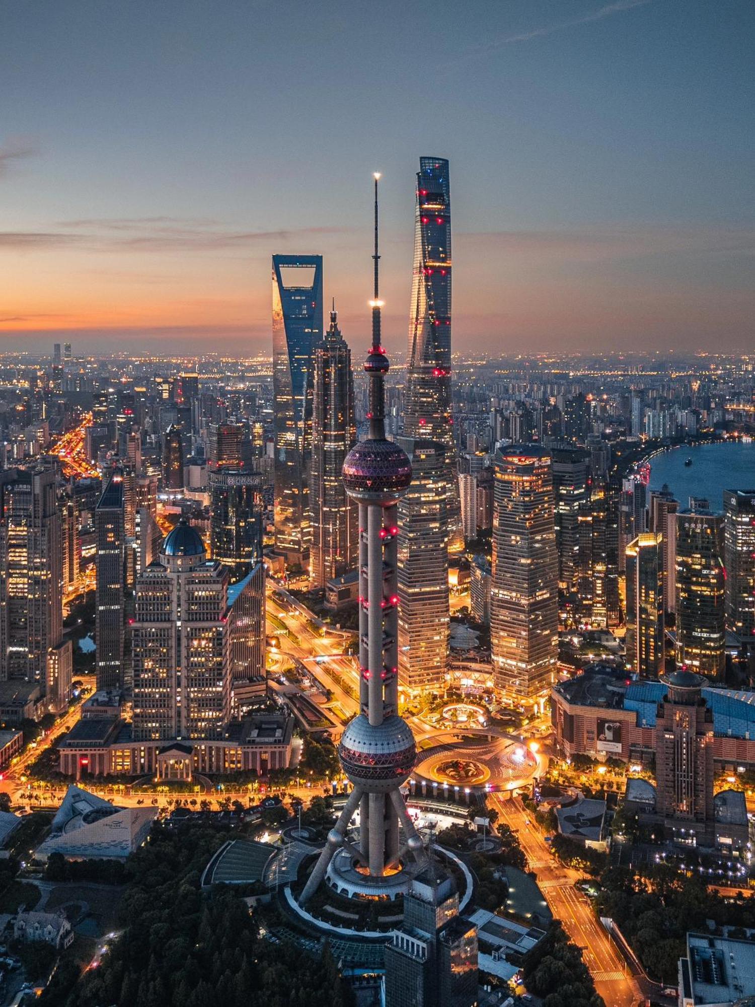 Time Traveller Boutique - Near The Bund, The Pearl Tower, Suzhou Creek, Sihang Warehouse, Natural History Museum, One Subway Stop Away From Railway Station, Free Ice Cream, Free Laundry Service, Free Gym, Communication Well Hotel